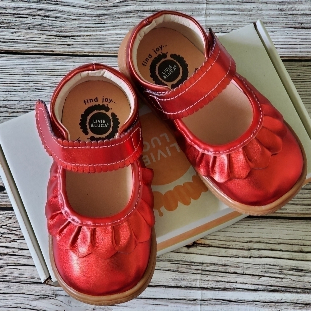 Livie and Luca Ruche Mary Jane Shoes New WITHOUT Box Metallic Red
